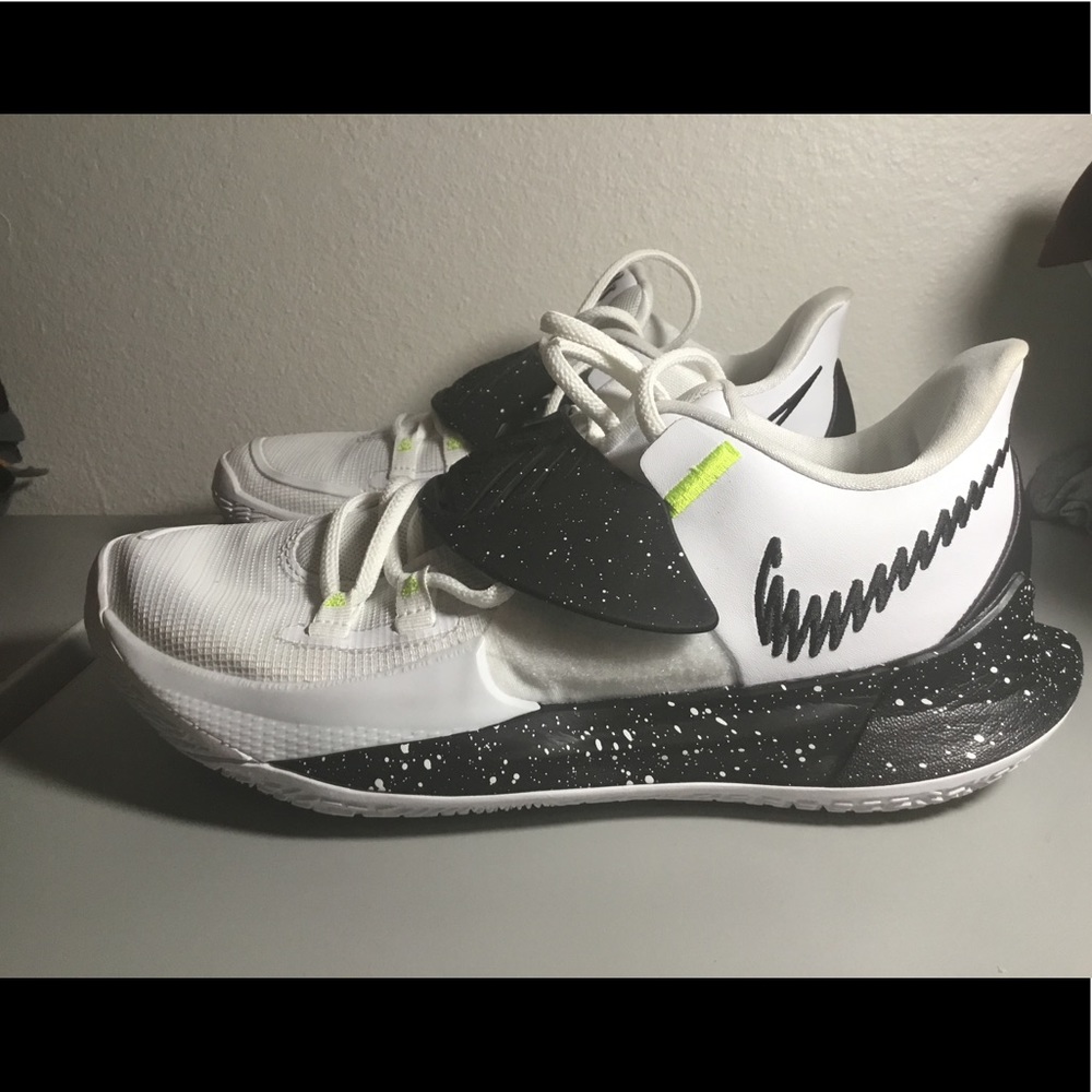 Kyrie Low 3